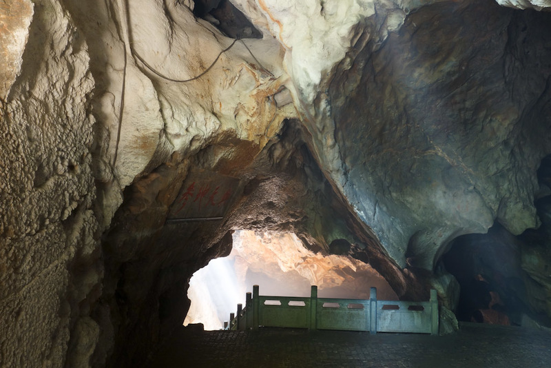 China-Hangzhou-Hiking-Cave - My own personal cave