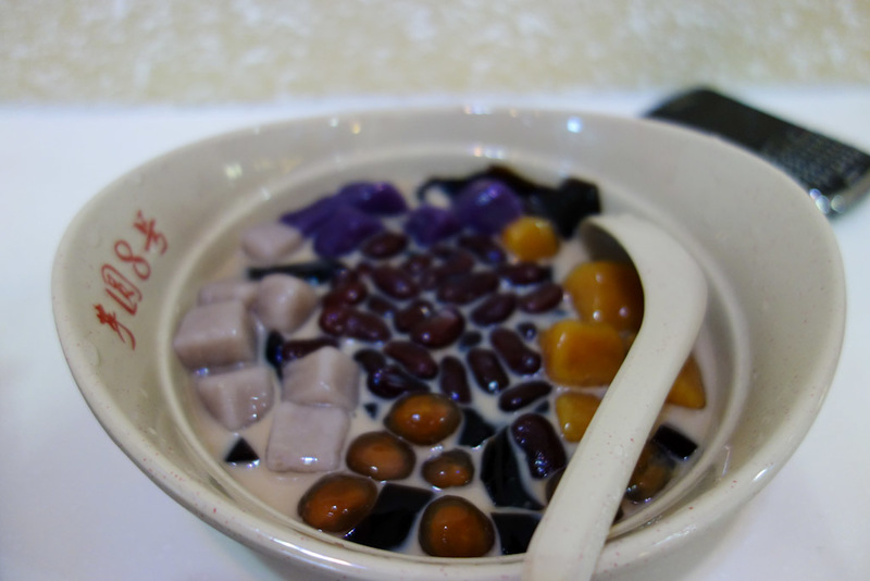 Back to China - Shanghai - Nanjing - Hangzhou - 2012 - I didnt eat too many snacks, so I thought I would have dessert. All kinds of beans soaked in no idea what floating in something. It was very nice, not