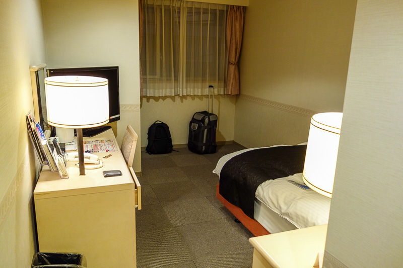 Visiting 9 cities in Japan - Oct and Nov 2016 - And here is my huge hotel room, it is one of 3 APA hotels within 2 blocks of each other. This one is Susukino Ekimae Minami.