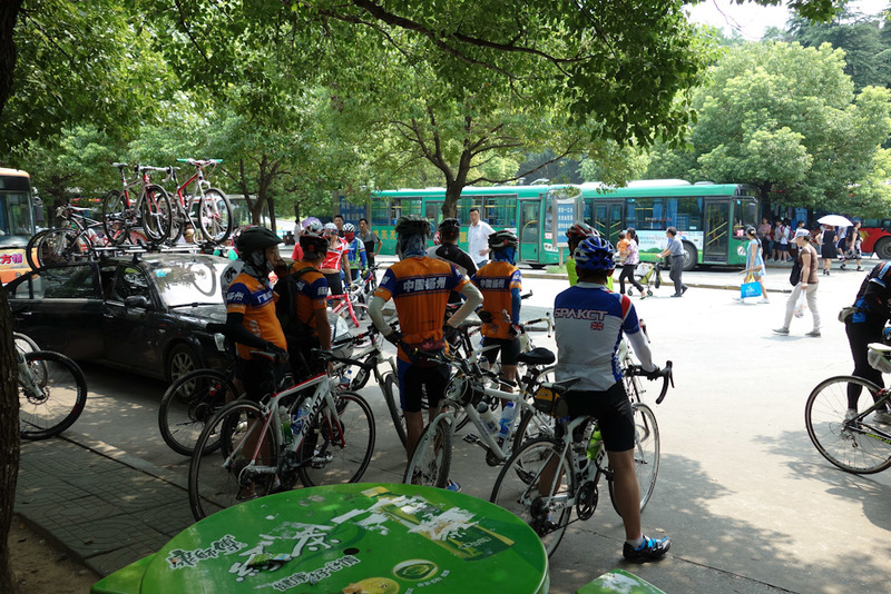 Back to China - Shanghai - Nanjing - Hangzhou - 2012 - The chairlift goes down a different direction to that which I walked up in. Theres thousands of cyclists taking it seriously in the carpark. I had no 