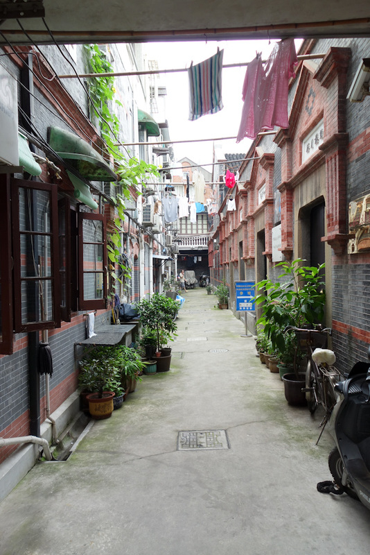 China-Shanghai-Station - This alleyway and the museum off to the right is the site of the First communist youth league. In the early 1900's they went to Beijing and protested 