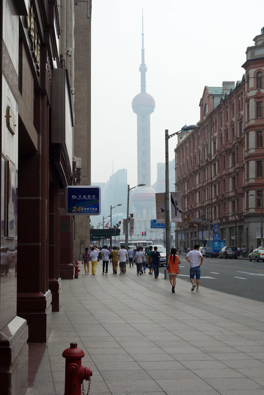 Back to China - Shanghai - Nanjing - Hangzhou - 2012 - The pearl tower, through the pollution haze...