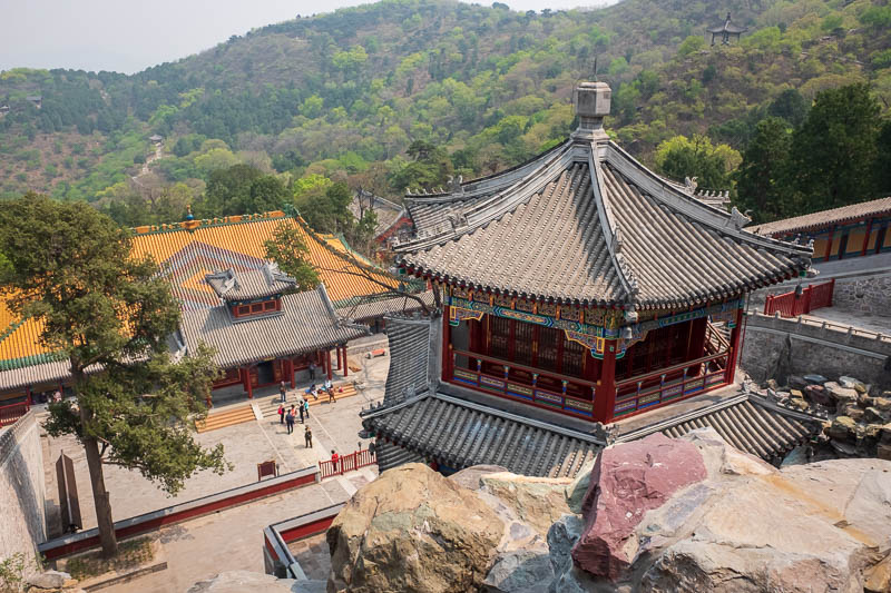 The great loop of China - April 2018 - Some of the view from the top, this was all well hidden because it is built on an extreme slope, I had no idea it was here until I stumbled onto the t