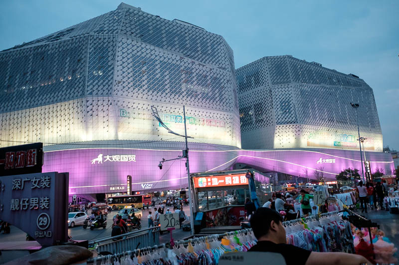 The great loop of China - April 2018 - This huge building is also what I think is just wholesale junk clothes markets. There were signs suggesting levels 9 and 10 were restaurants but I cou