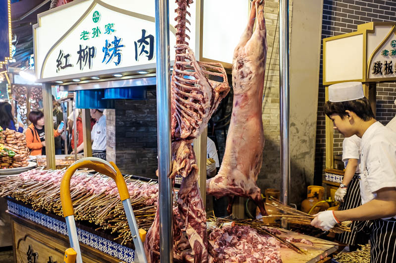 The great loop of China - April 2018 - The main food is sheep, we call it lamb, they prefer to call it mutton, some times they call it baby mutton when they mean lamb. There are lots and lo