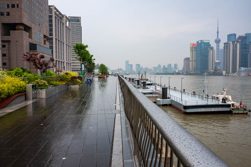 China-Shanghai-Bund-Curry - A small amount of barely noticeable rain meant I had the place to myself. I took my pants off and screamed nonsense at the top of my lungs to celebrat