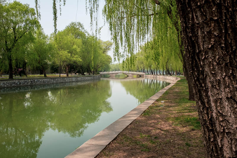 The great loop of China - April 2018 - Another bridge. Old people were actually swimming in the water near here! I couldnt really get a photo that looked like anything other than debris flo