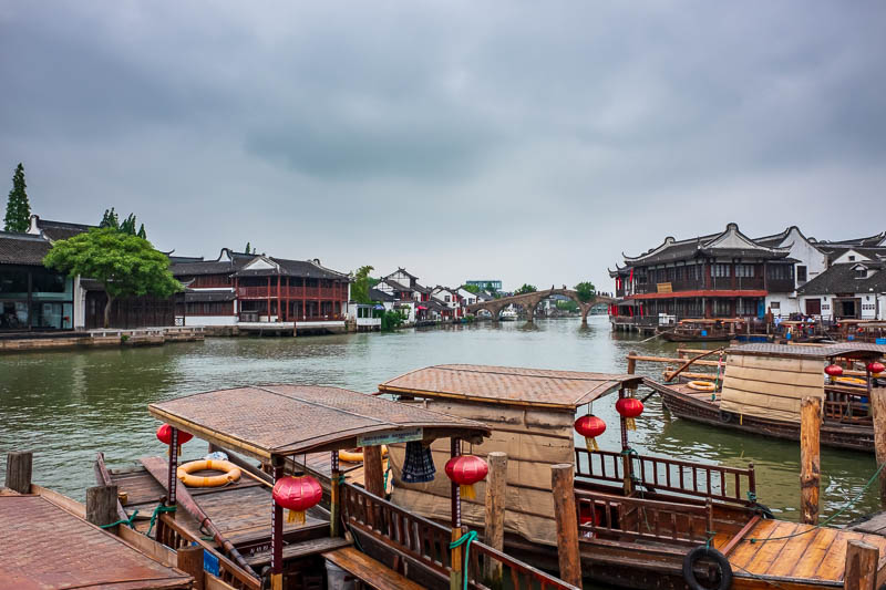 China-Shanghai-Zhujiajiao-Parrot - Here we have the main river running through the area, you can see a bridge going over it, guess where the next photo will be from?