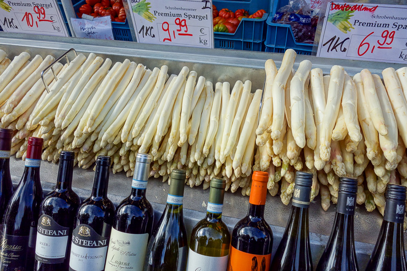 London / Germany / Austria - Work & Holiday - May and June 2016 - White asparagus is the thing at this time of year. I am yet to try, but would like to. My understanding is it is grown in the dark?