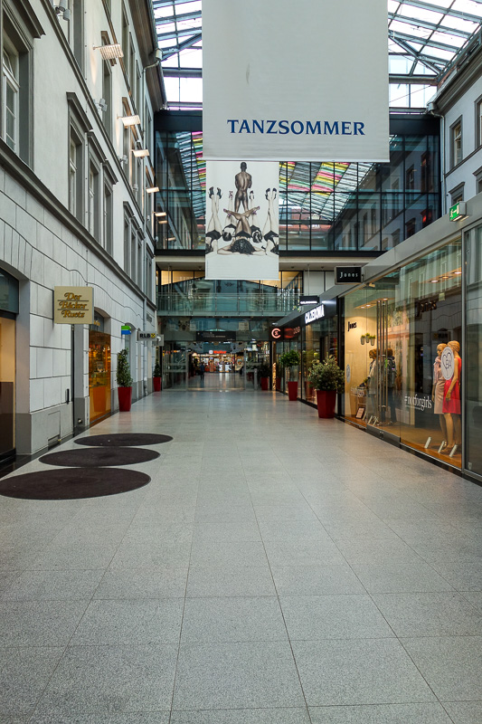 London / Germany / Austria - Work & Holiday - May and June 2016 - I found another shopping centre, shut of course. Not even supermarkets stay open past 7pm, and there is no convenience stores here except at the train
