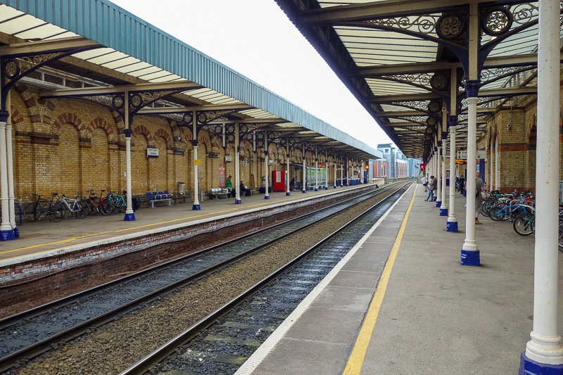 England-Manchester-Mall-China Town-Pho - Redundant photo of Warrington central train platform.