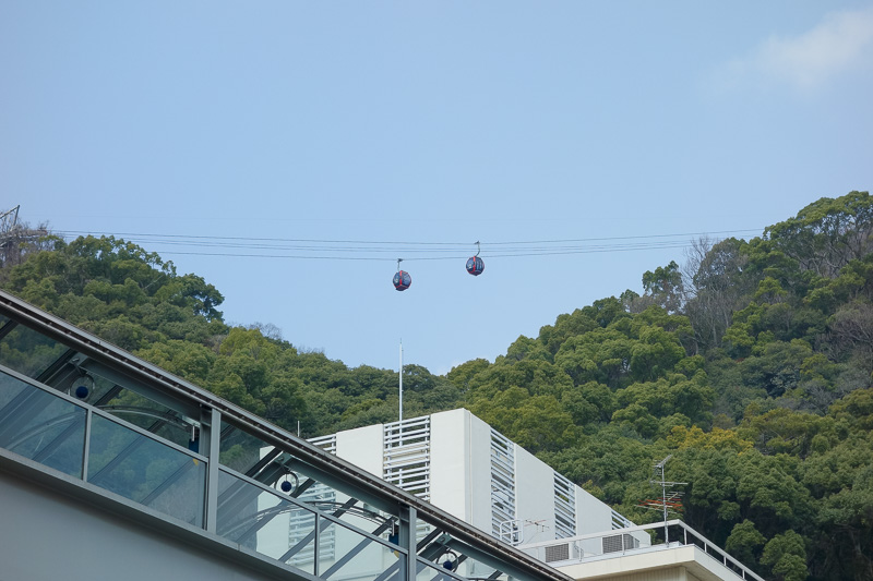 Japan-Kobe-Hiking-Garden-Takaoyama - Finding where I want to be proved very difficult. All roads funnel you to the cable car, which I consider to be for old aged pensioners and cripples.