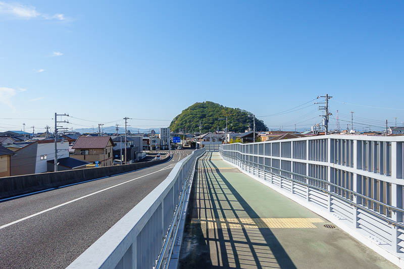 Japan-Matsuyama-Hiking-Mount Takanawa - And for my final pic, I am crossing over the railroad tracks, one street back from the sea. I had no time to run down to the ocean to take a pic of th