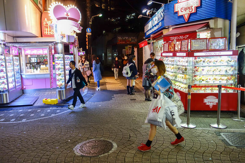 Japan 2015 - Tokyo - Nagoya - Hiroshima - Shimonoseki - Fukuoka - Crepe shops on all 4 corners here.
