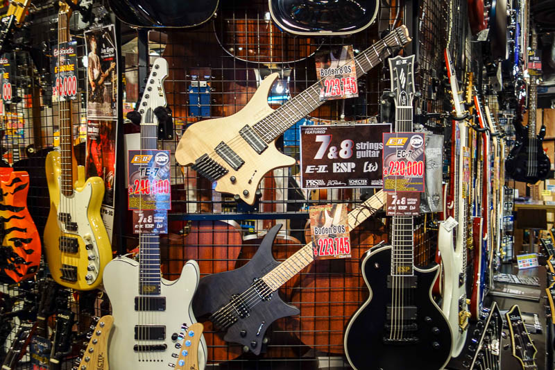 Japan 2015 - Tokyo - Nagoya - Hiroshima - Shimonoseki - Fukuoka - More Bodens. These things are supposed to be rare. Every guitar store in Japan has at least 2.