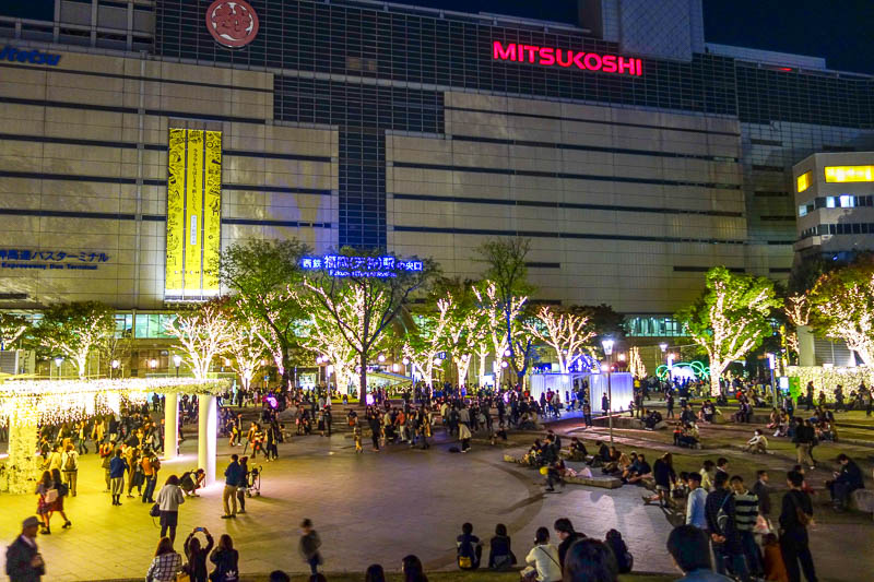 Japan-Fukuoka-Mall-Tenjin-Ramen - Mitsukoshi is doing their part to sustain the power industry of Japan by putting millions of lights around the perimeter of their massive store. Lots 