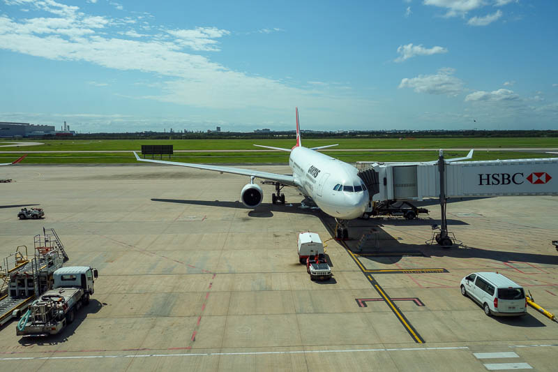 Adelaide-Brisbane-Qantas-Boeing A330 - Mile high typing club