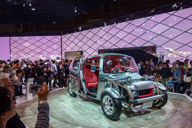 Japan-Tokyo-Odaiba-Motor Show-Ramen - Homer Simpson is designing cars again.