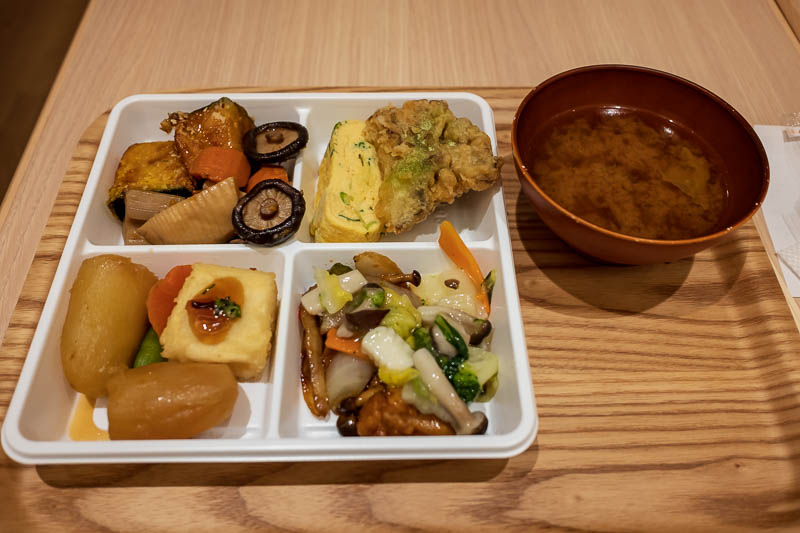 Back to Japan for even more - Oct and Nov 2017 - My vegetarian buffet dinner. It was a fun activity.