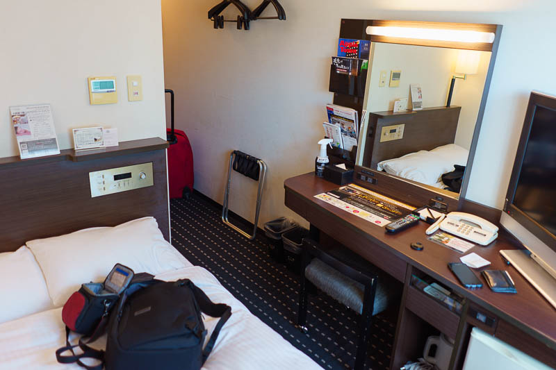 Of course I am back in Japan yet again - Oct and Nov 2018 - And here is my hotel, its an APA, it looks very new and it looks a lot like my APA in Ueno. The bed is a lot harder here though.