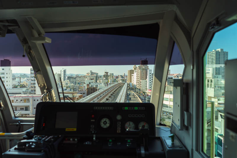 Of course I am back in Japan yet again - Oct and Nov 2018 - Due to Japans ongoing labour shortage, there was a call for volunteers to drive the monorail. I knocked 3 other people out cold to claim my rightful p