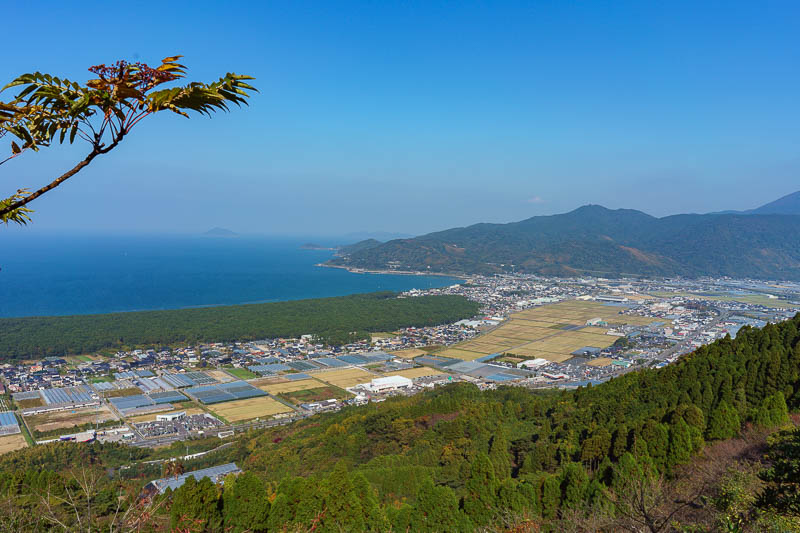 Japan-Karatsu-Castle-Hiking - The view down the coast was rewarding. So many mountains! Who said Kyushu has no mountains? They are not very tall but look prominent because they exe