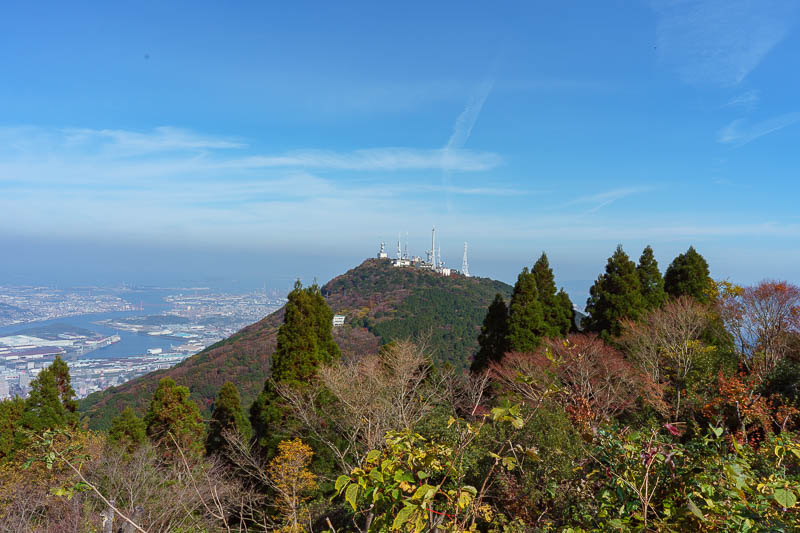 Japan-Kitakyushu-Sarakurasan-Hiking - The path to this peak was easy enough. Here you can see the towers from the first peak, from where I had come from. My descriptions are very matter of