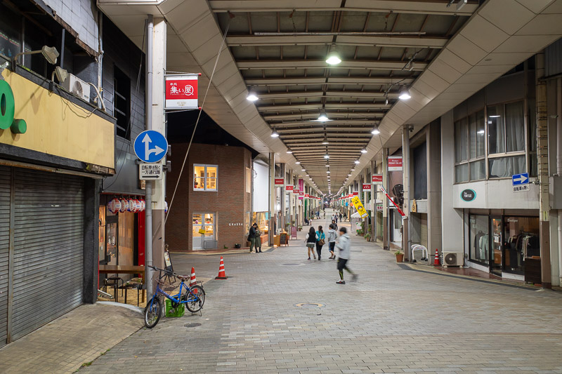 Japan-Maebashi-Pasta - After a lot of looking, I found the covered shopping street. Almost completely abandoned.