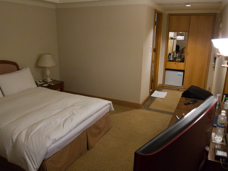 Japan and Taiwan March 2012 - My hotel room is great, such excellent value!