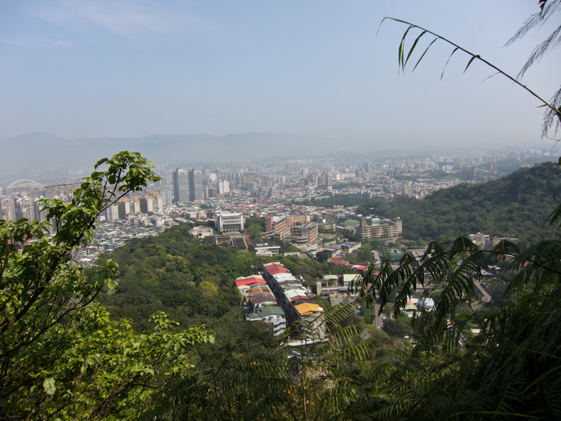 Taiwan-Taipei-Hiking-Elephant Mountain - The view is pretty good.
