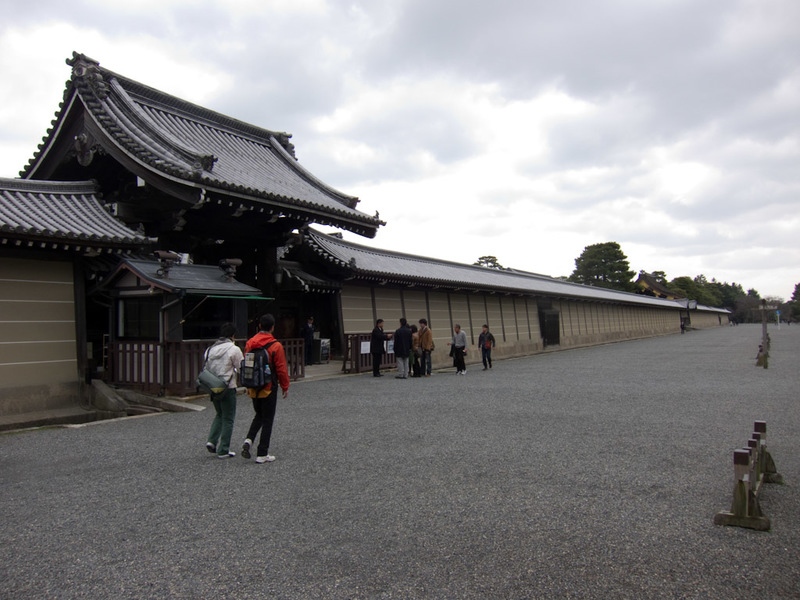 Japan-Kyoto-Nijo-Castle-Ramen - Which means you cant see the palace at all, unless you are invited. You cant get a glimpse through a gate, over a wall, nothing. That would cheapen it