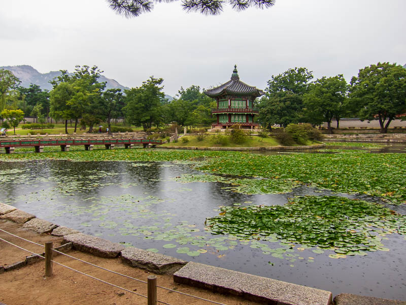 Korea-Seoul-Gyeonbok-Palace-Pho - A Lake area.