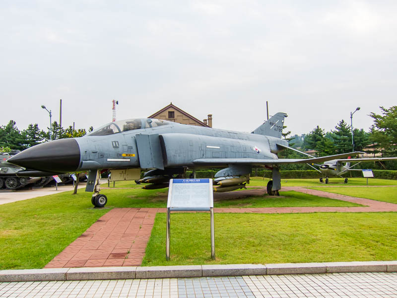 Korea-Seoul-Military-Musuem-Memorial - An F4 Phantom, these are huge, the photo doesnt really do it justice, easily twice as big as a Sabre.