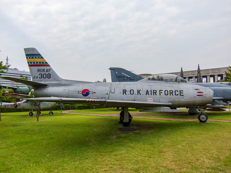 Korea-Seoul-Military-Musuem-Memorial - The Sabre, which was the main American fighter in the Korean war.