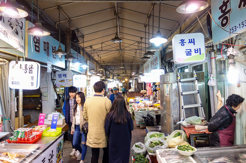 Korea again - Incheon - Daegu - Busan - Gwangju - Seoul - 2015 - In amongst all the shiny modern, there were still some winding tunnels of old markets too. Each of them smelt like a different dead sea creature.