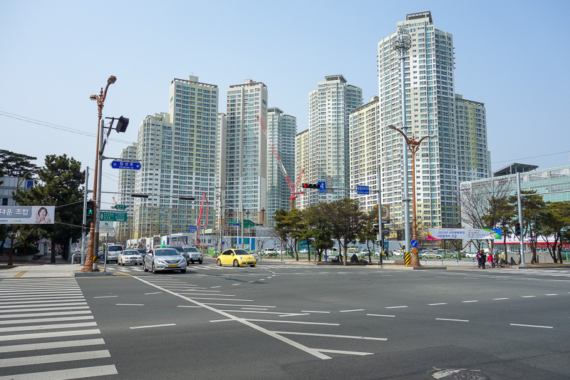 Korea again - Incheon - Daegu - Busan - Gwangju - Seoul - 2015 - A new neighbourhood of identical Samsung buildings. Samsung is a construction company too. They are also a car company, although Samsung cars is major