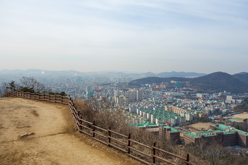Korea-Incheon-Songdo-Hiking-Gaesan - View from pagoda.