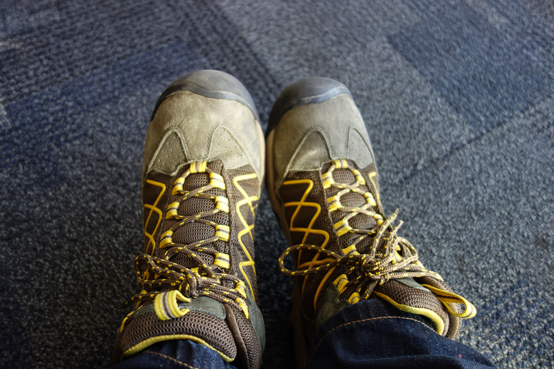 Melbourne-Adelaide-Qantas-Boeing 737 - And here are my awesome boots, which never let me down. I didnt take any other shoes with me.