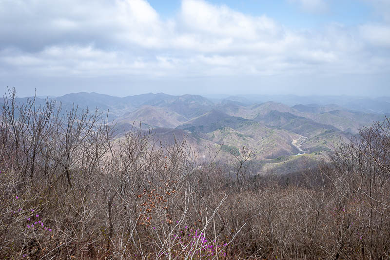 Korea-Gyeongju-Hiking-Bulguksa-Tohamsan - Here is the view, away from Gyeongju. There was no real view back towards the city from the top.