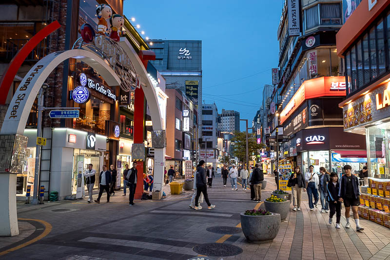 Korea-Busan-Gamcheon-Pollution - Bonus neon.