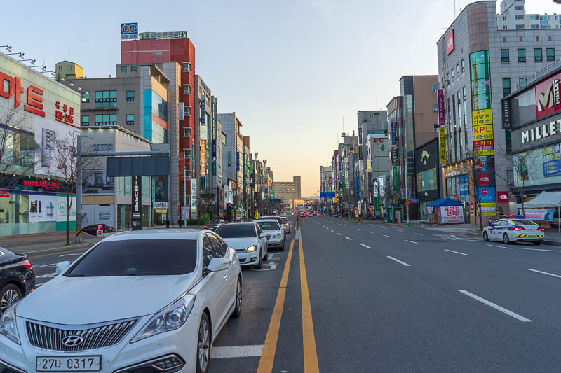 Korea-Daejeon-Bibimbap - And here is another nice street, this one has hiking gear shops all the way along it.
