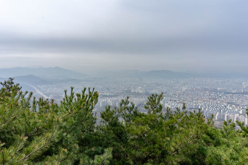 Korea-Daejeon-Hiking-Gyejoksan - Here is a bit more view in an even smoggier direction.