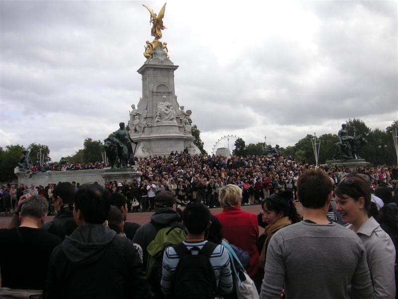 England-London-Greenwich-Ferry-Buckingham Palace - A million people waiting for a brass band.