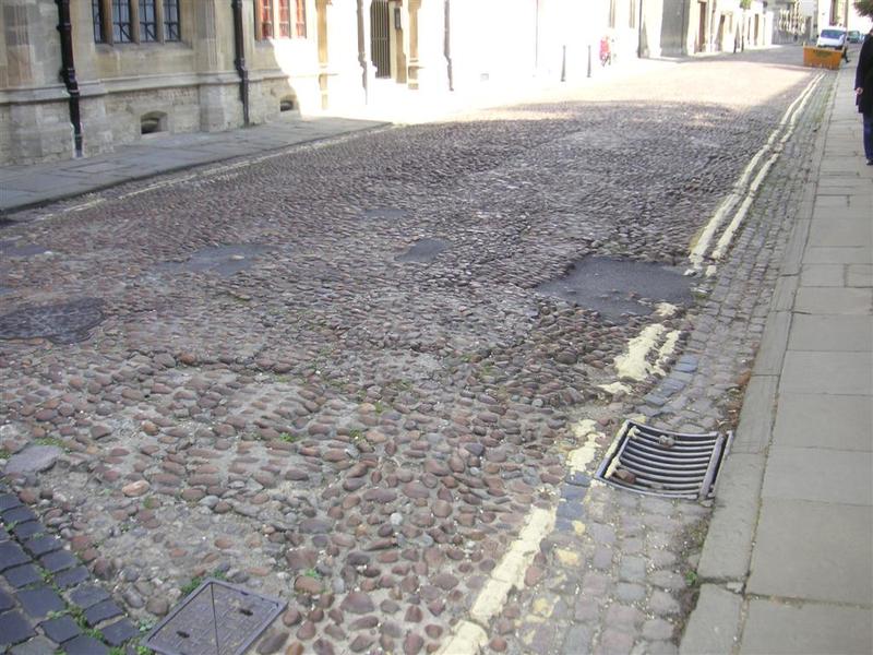 England-Oxford-Garden-Castle - Cobble stones, watching someone ride a bike over them is amusing.