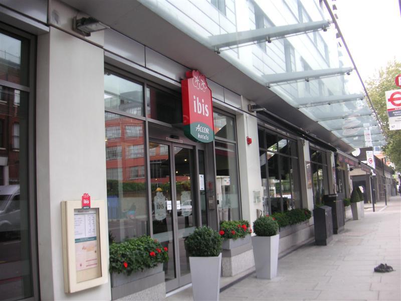 England-Heathrow-London-Train - Heres my hotel, London City Hotel Ibis, near Liverpool Street Station, chosen because its cheap, could be easily booked from Australia, and is located