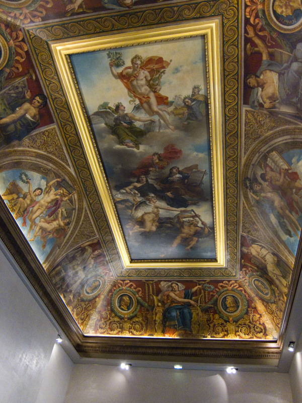France-Paris-Museum-Louvre - I found this ceiling particularly impressive.