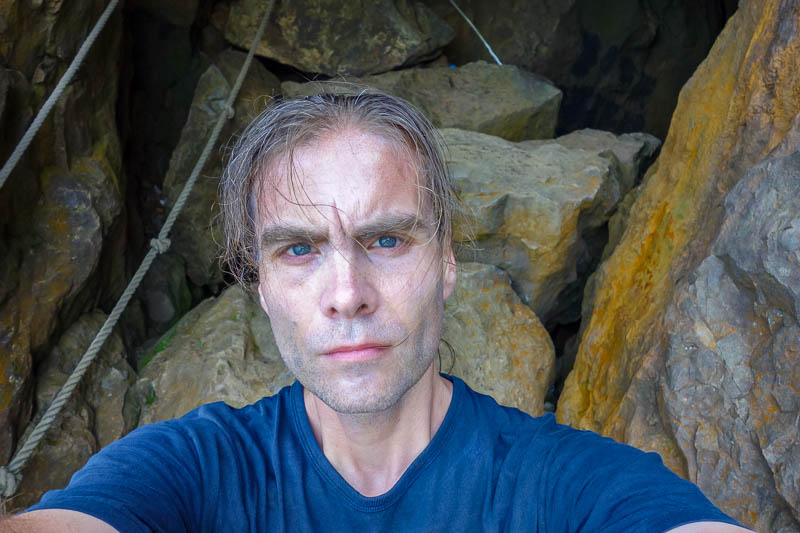 News and general updates - Here I am, in a cave, on teapot mountain near Jiufen, after being caught in a force 10 hurricane typhonic gale forced blast. I literally got sand blas