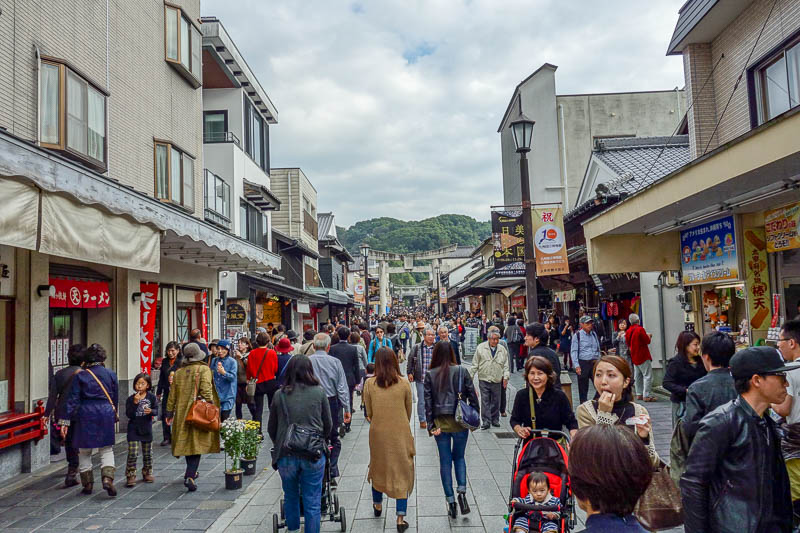 News and general updates - The shopping street leading to Dazaifu is very popular and picturesque. I ate some local treats here, had regrets.