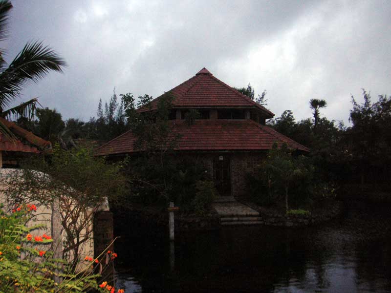 India-Chennai-Dakshinachitra - A house of the Kerala style, Kerala is a state full of backwaters, many people travel on the water - like venice.