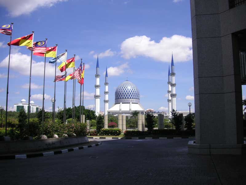 Malaysia-Shah Alam-Mall-Mosque - Another view of the famous mosque